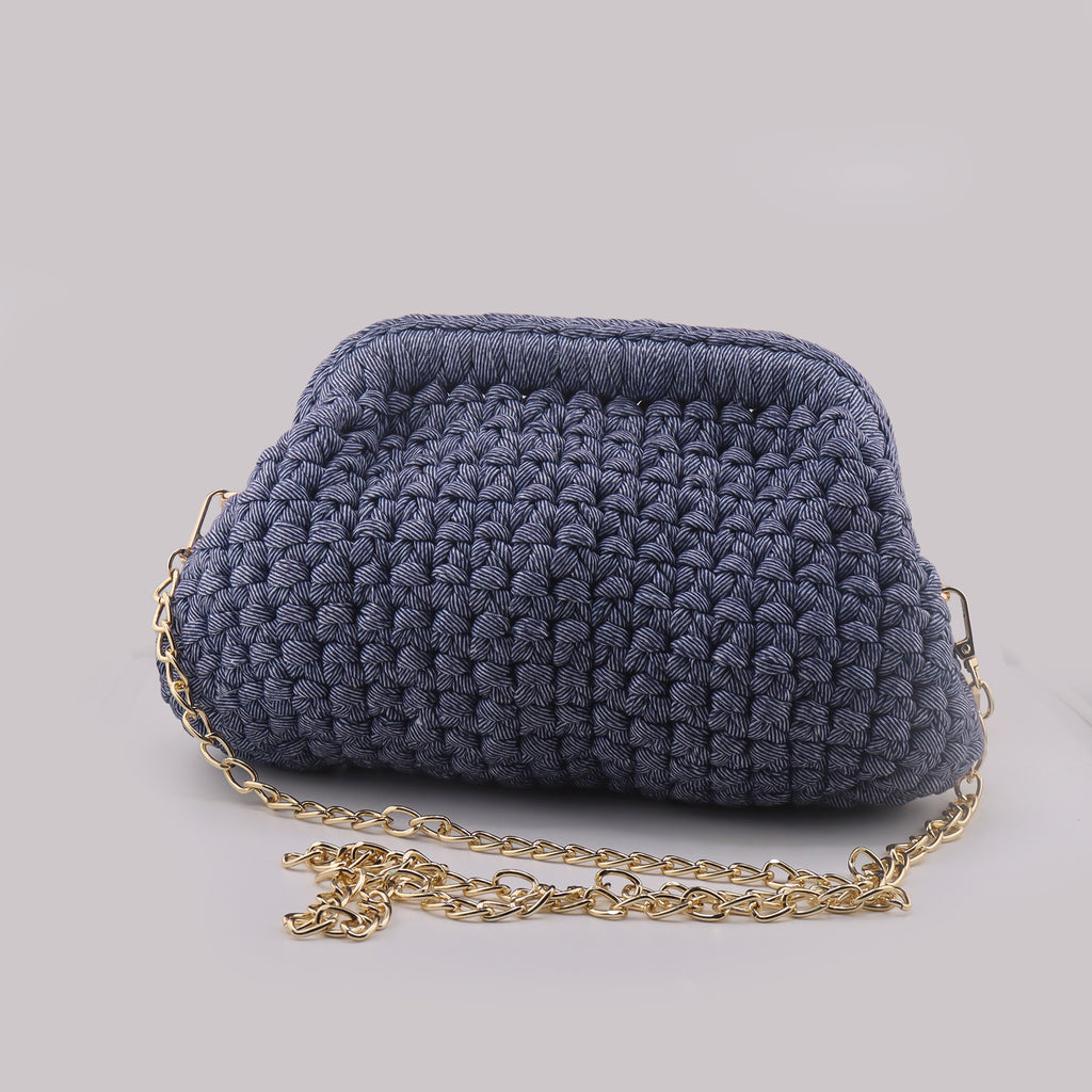 Borsa donna blu navy clutch a mano realizzata all'uncinetto