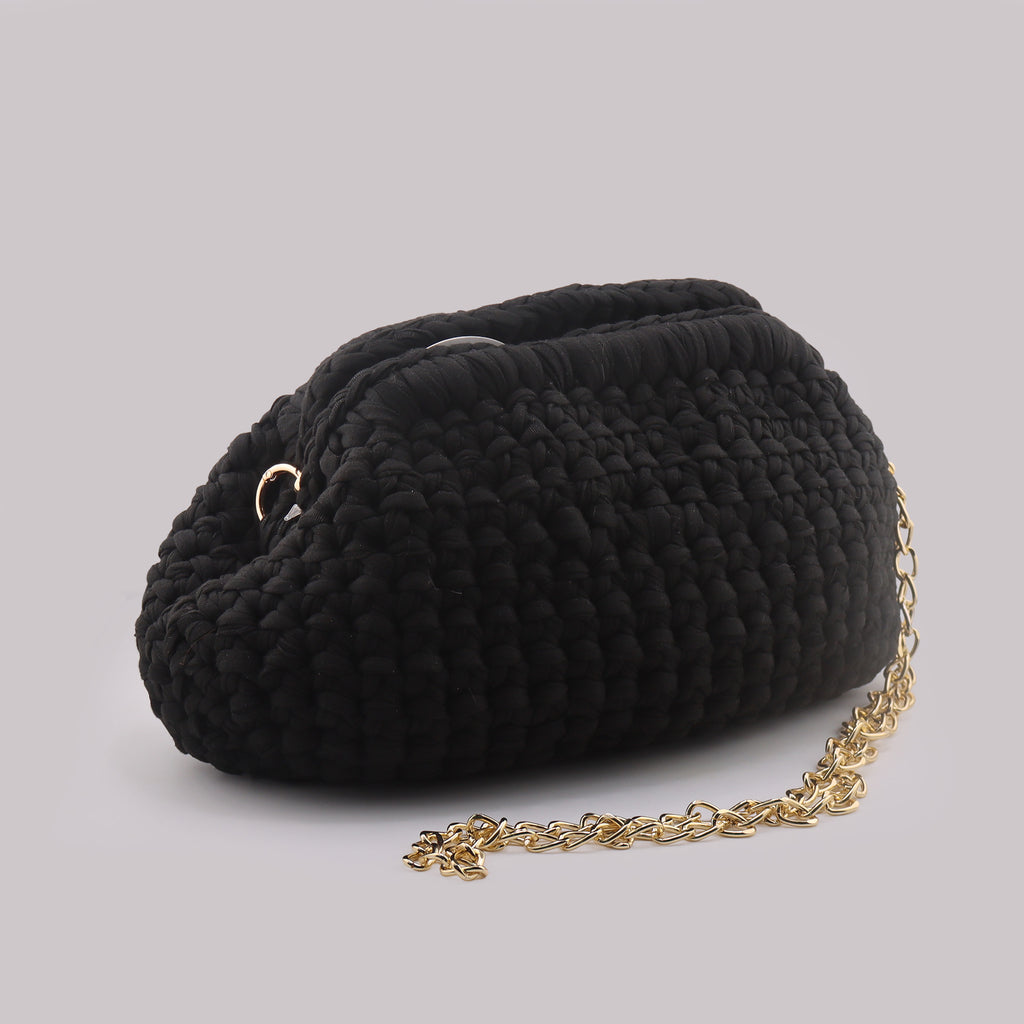 Borsa donna nero clutch a mano realizzata all'uncinetto