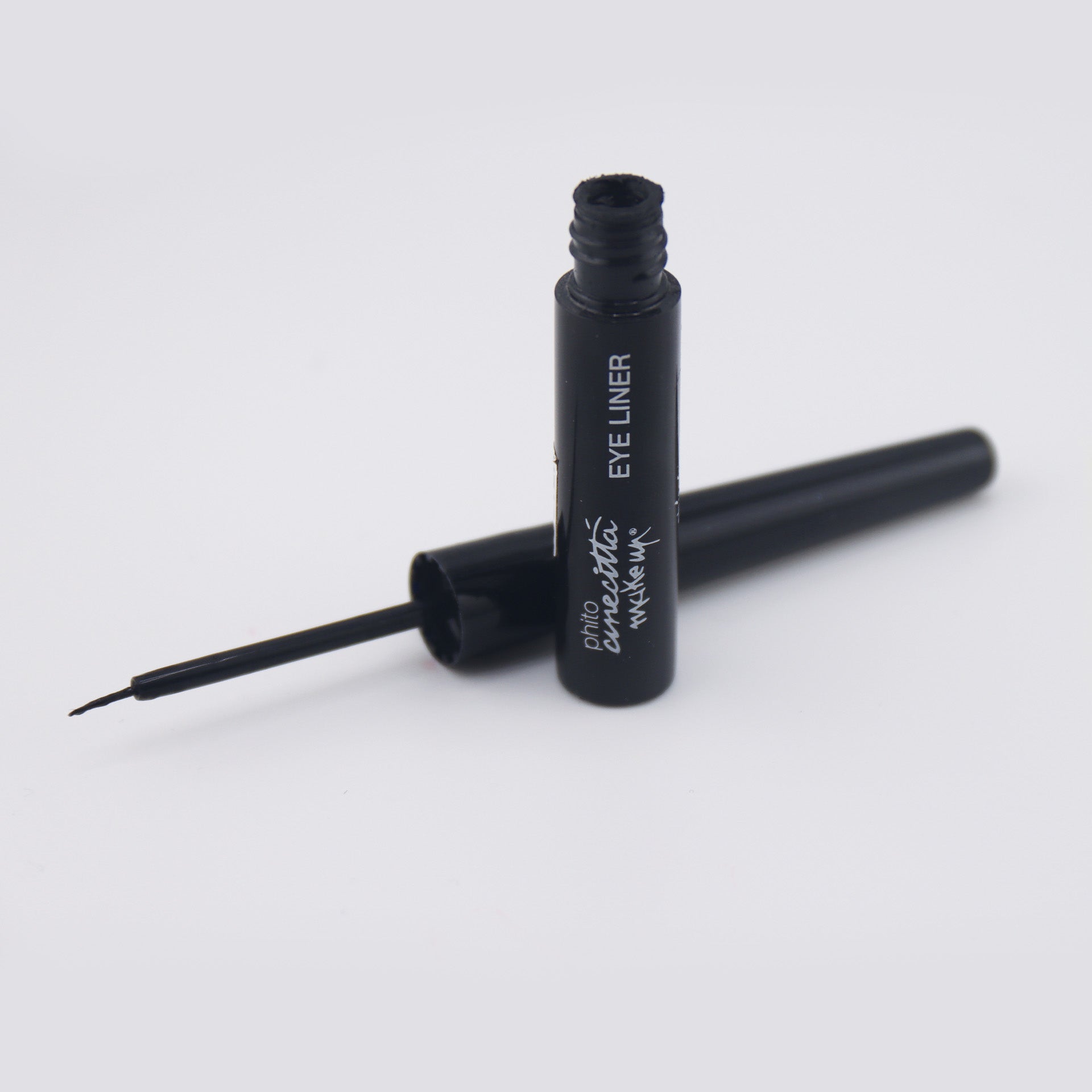 Eye Liner liquido della linea Phito Cinecittà Make Up.
