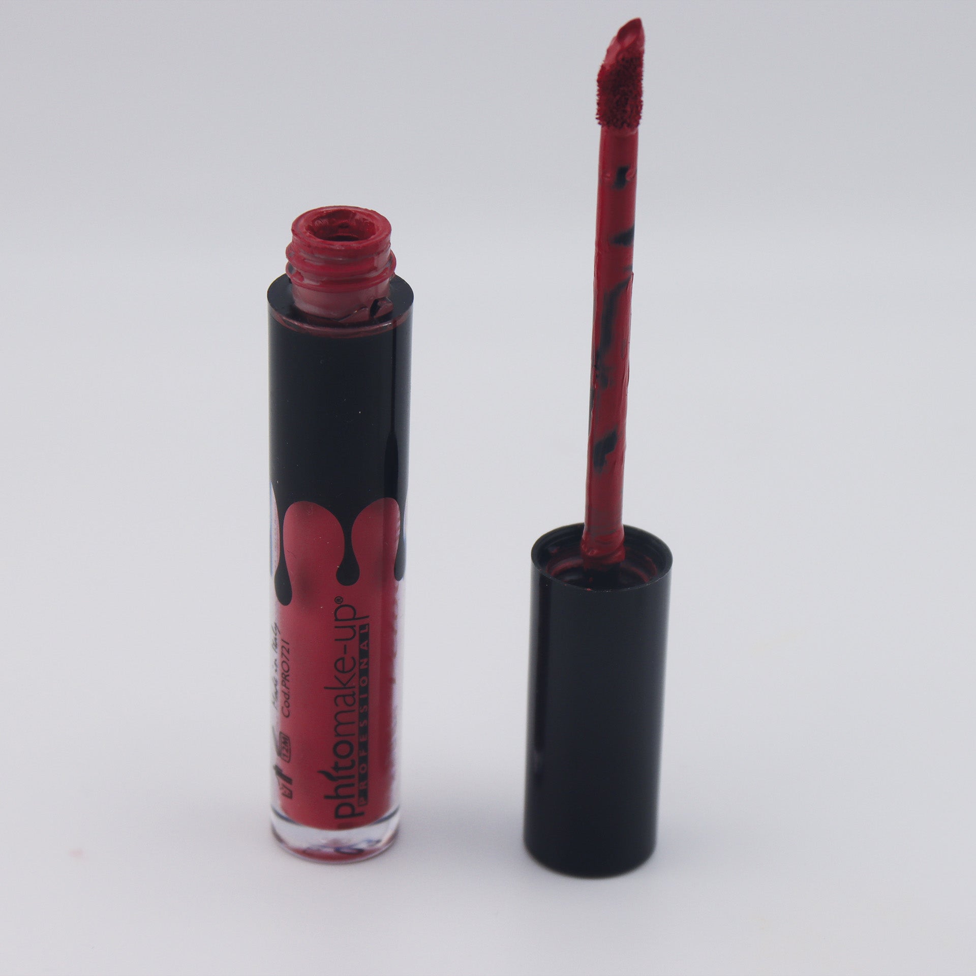N°1 Rossetto Liquido Opaco a Lunga Tenuta della linea Phitomake-up Professional