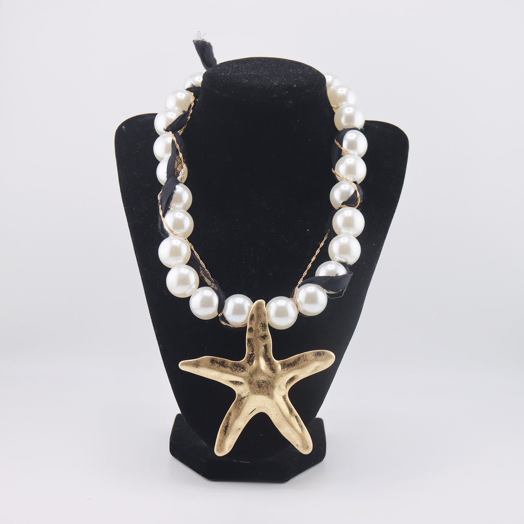 Collana tema marino con perle