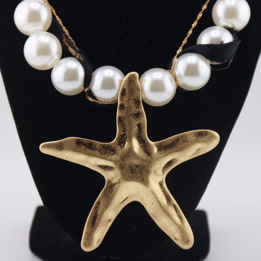Collana tema marino con perle